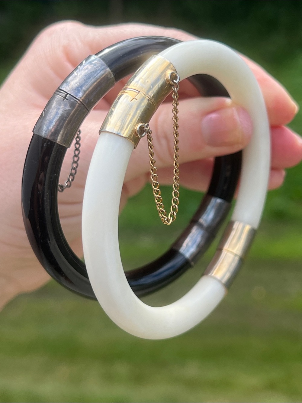 Vintage Black and Cream Peking Glass Hinged Bangle Bracelet Stack